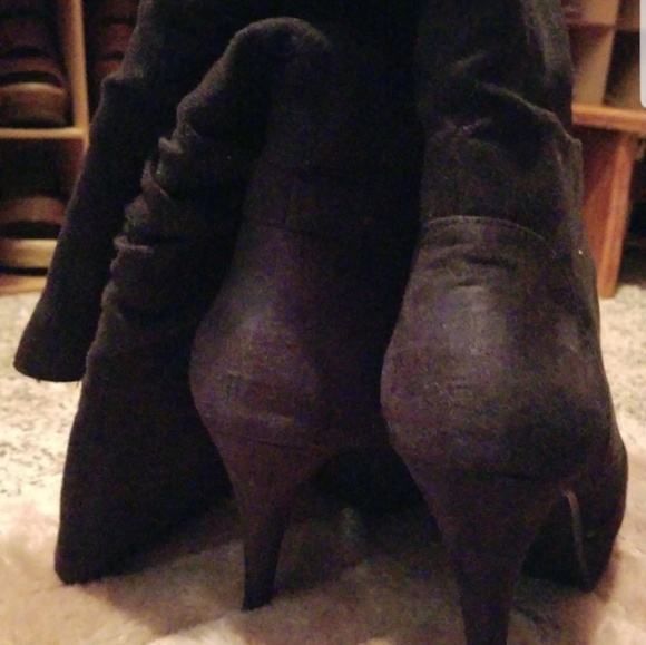 Boots - Picture 5 of 6